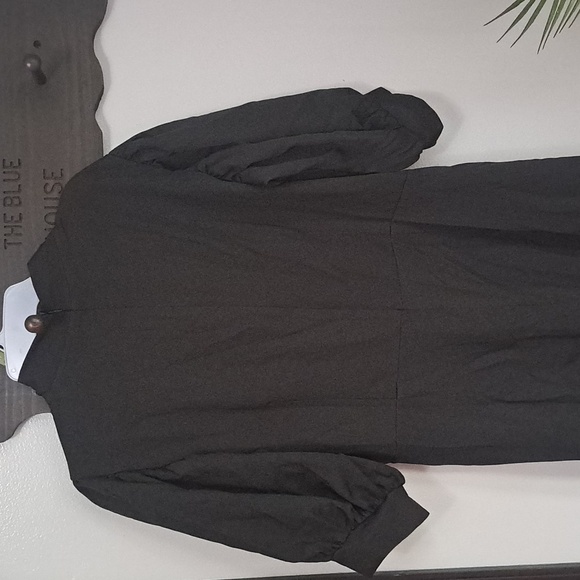 Chic Mock Neckline with Bow Black Jumpsuit Size XL - Picture 8 of 8